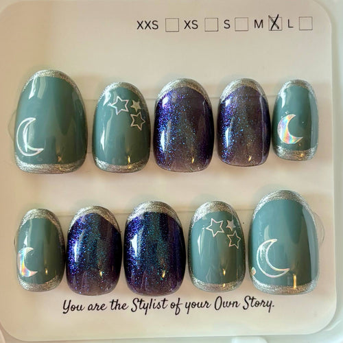 13 Press On Nail Set Size M