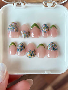 126 Press On Nail Set Size M/1