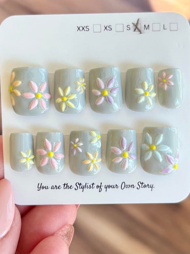 9 Press On Nail Set Size S/2