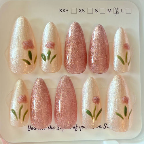 16 Press On Nail Set Size M